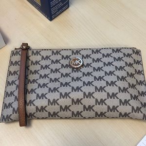 Michael Kors Wristlet/Clutch